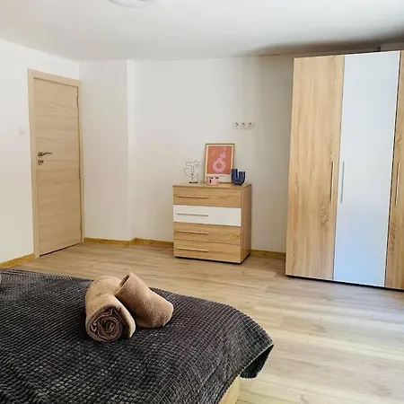 Appartamento Spacious Retreat With Terrace And Garden Sofia