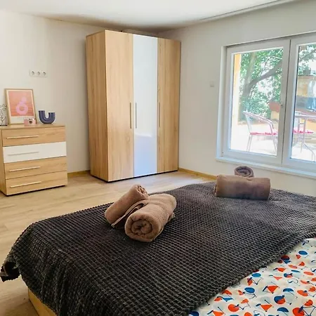 Appartamento Spacious Retreat With Terrace And Garden Sofia